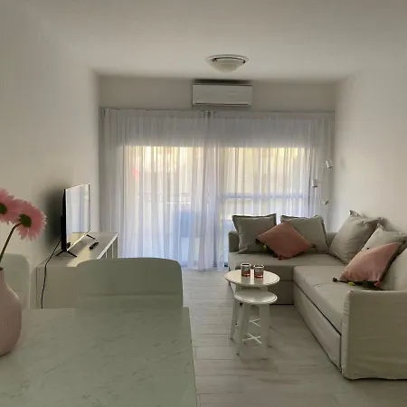 In Heart Of Tourist Area Of Apartment